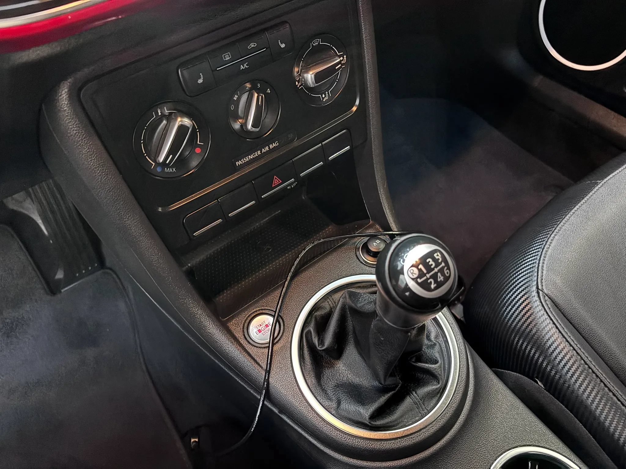 Used 2013 Volkswagen Beetle TDI FWD image 16