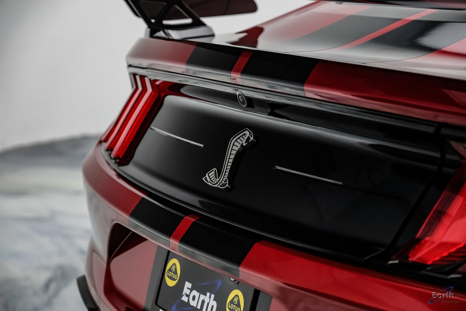 Used 2020 Ford Mustang Shelby GT500 w/ Carbon Fiber Track Pack RWD image 18
