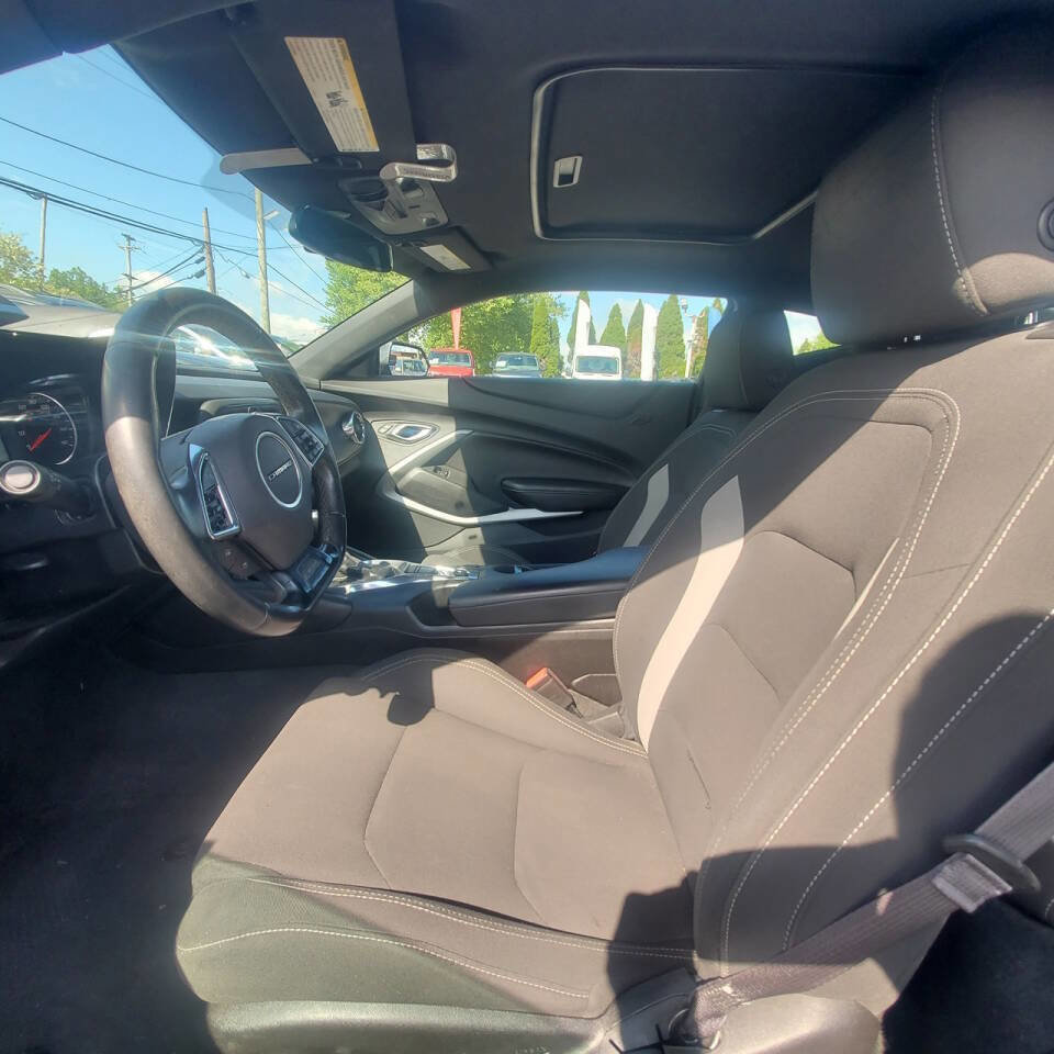 Used 2017 Chevrolet Camaro LT w/ RS Package RWD image 9