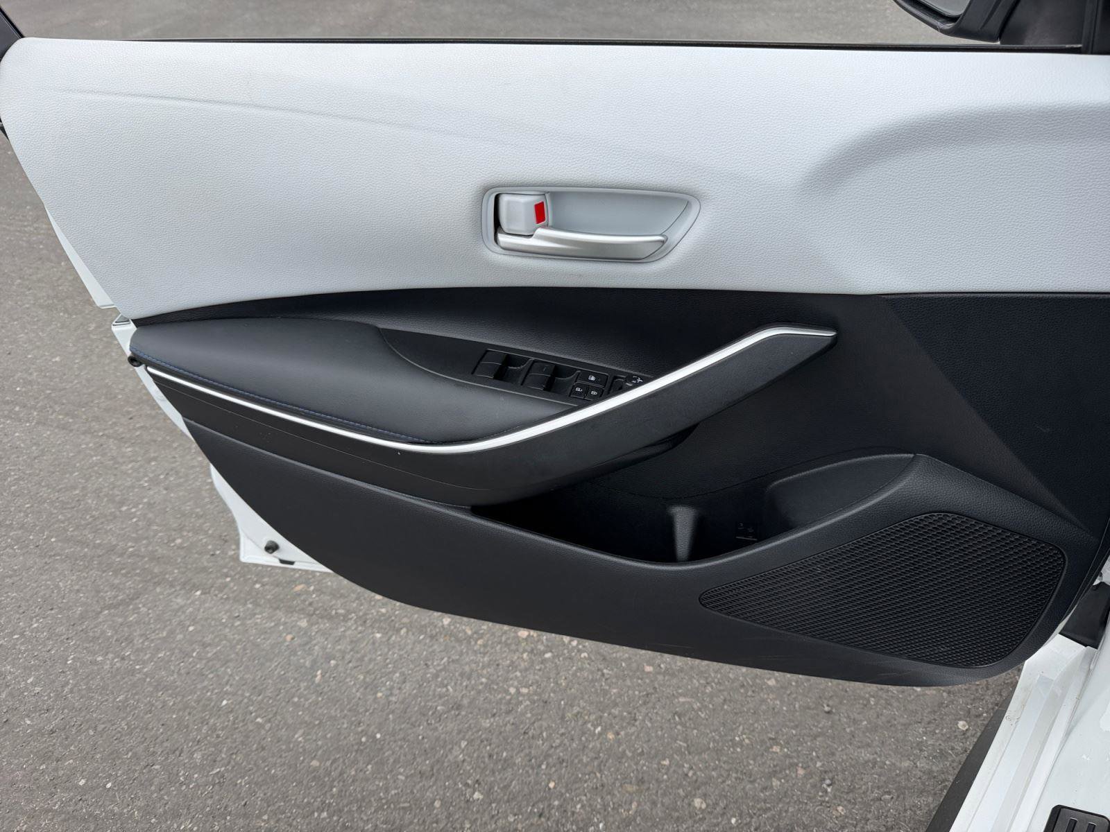 Used 2021 Toyota Corolla SE w/ Body Protection Package (TMS) FWD image 22