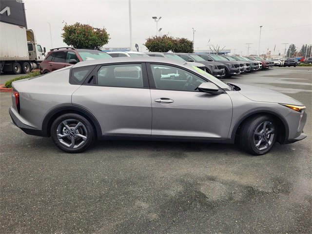 Used 2025 Kia K4 LXS image 3