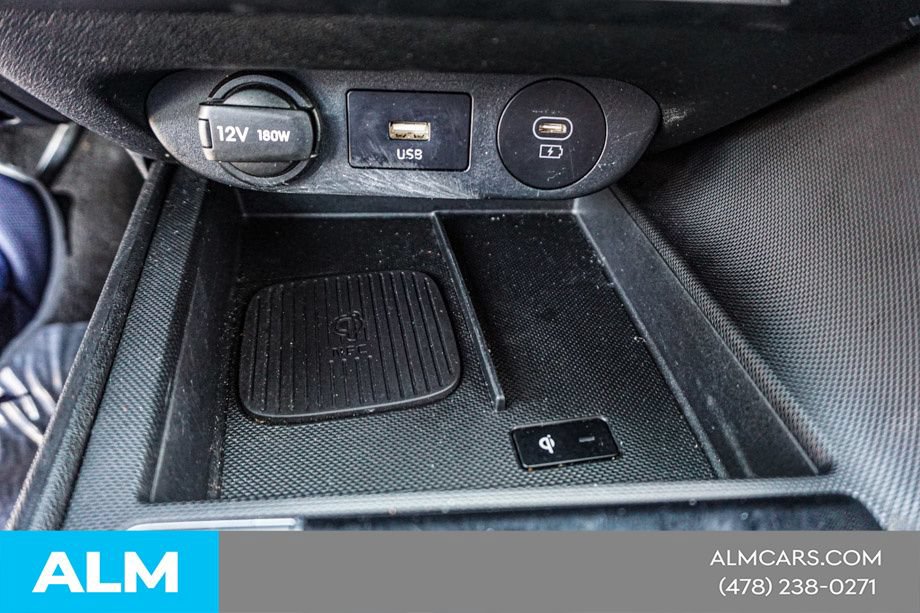 Used 2024 Hyundai Elantra Limited FWD image 39