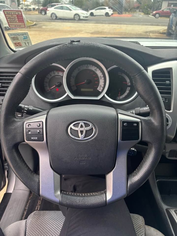 Used 2013 Toyota Tacoma 4x4 Double Cab w/ TRD Off-Road Pkg image 16