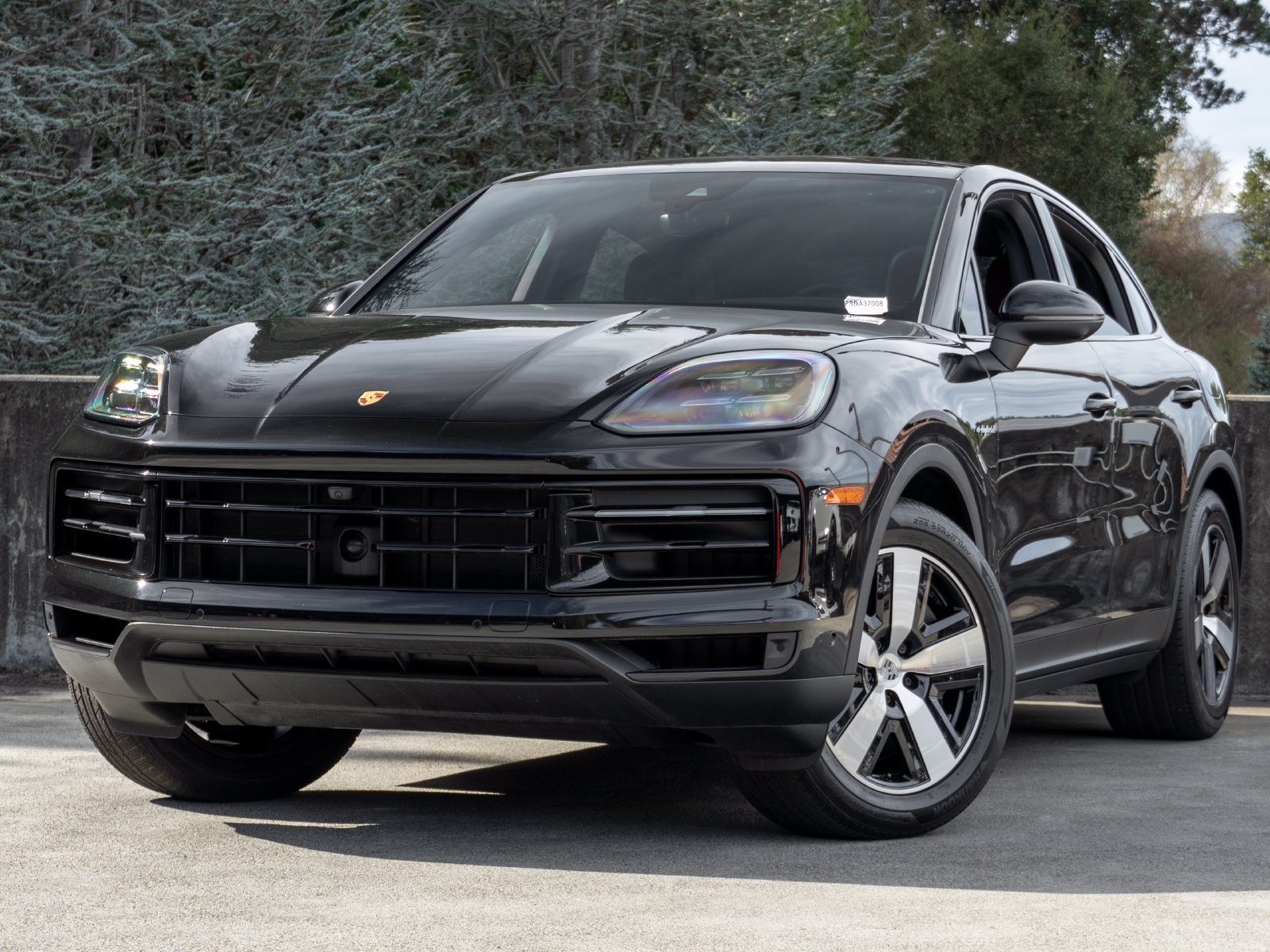 Certified 2025 Porsche Cayenne E-Hybrid Coupe w/ Premium Package Plus AWD/4WD image 1