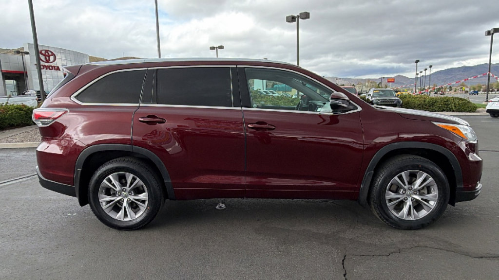 Used 2014 Toyota Highlander XLE AWD/4WD video 2
