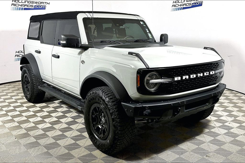 Certified 2024 Ford Bronco Wildtrak image 3