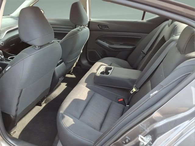 Used 2024 Nissan Altima 2.5 SV FWD image 28