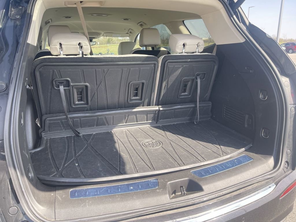Used 2024 Buick Enclave Essence w/ Technology Package image 14