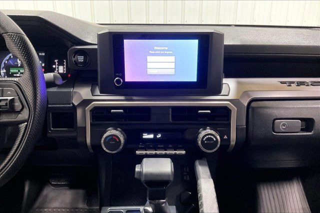 Certified 2024 Toyota Tacoma SR5 AWD/4WD image 6