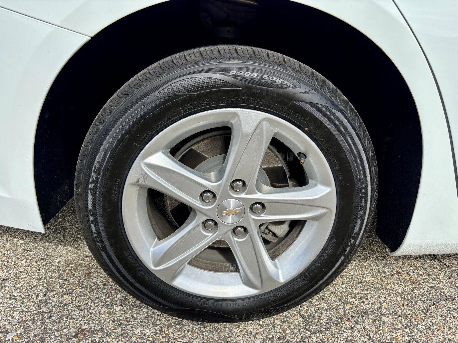 Used 2023 Chevrolet Malibu LT image 31