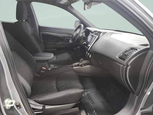 Used 2025 Mitsubishi Outlander Sport AWD image 18