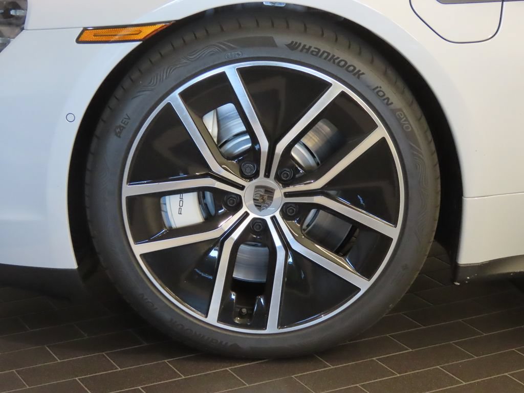 New 2026 Porsche Taycan Turbo AWD/4WD image 11