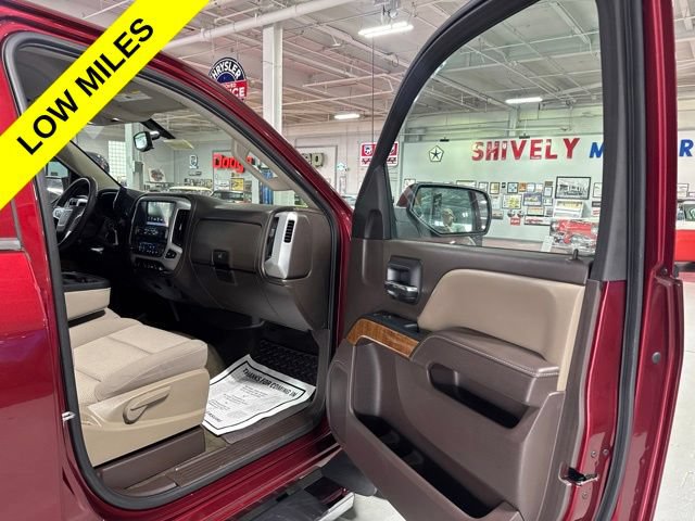 Used 2017 GMC Sierra 1500 SLE w/ SLE Value Package AWD/4WD image 37
