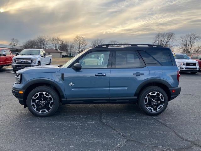 New 2024 Ford Bronco Sport Outer Banks image 2