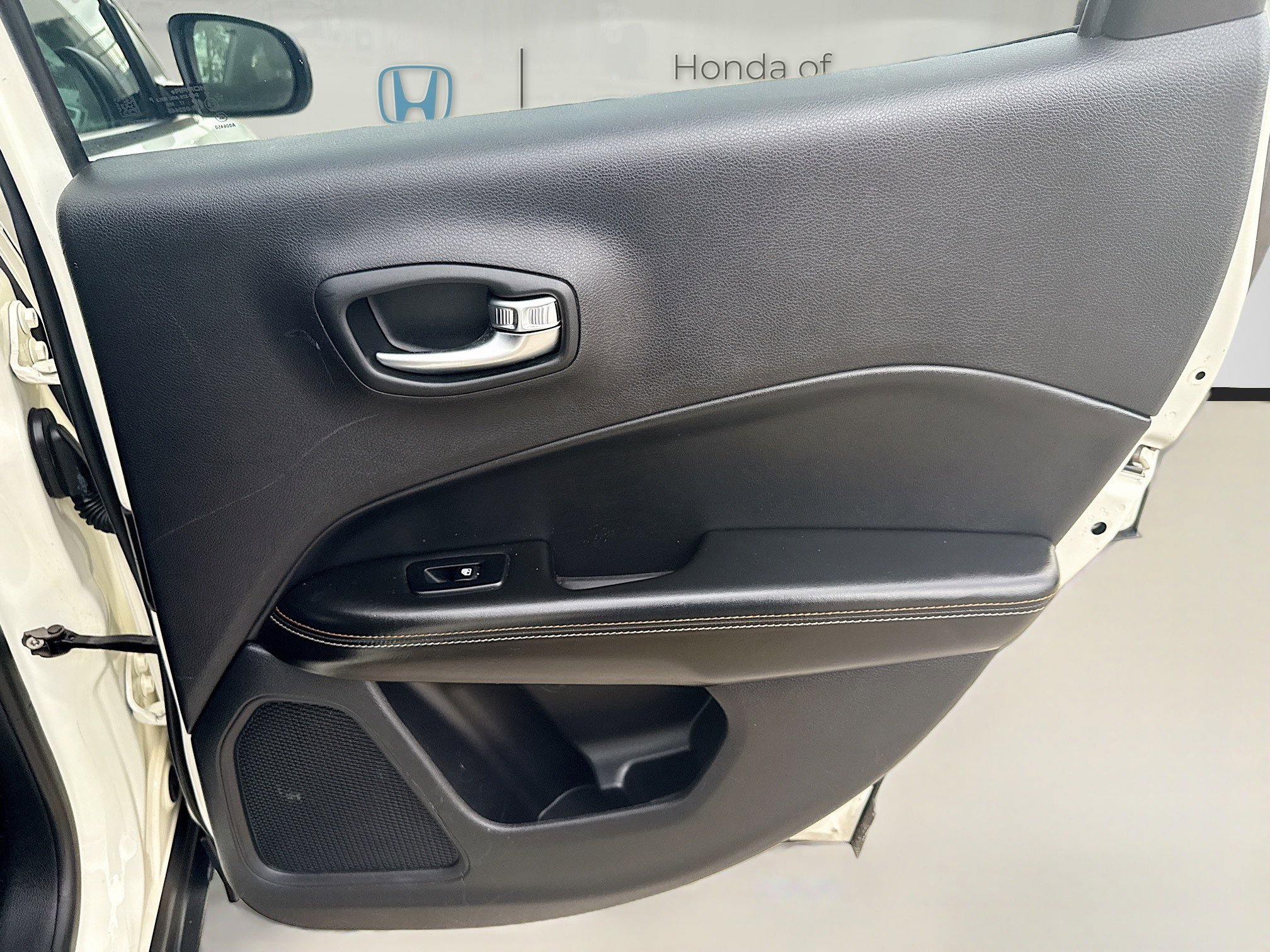 Used 2018 Jeep Compass Sport image 30