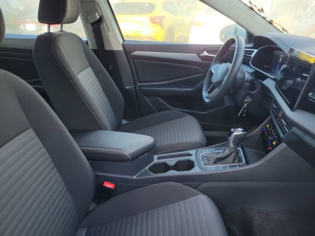 Used 2025 Volkswagen Jetta S image 32