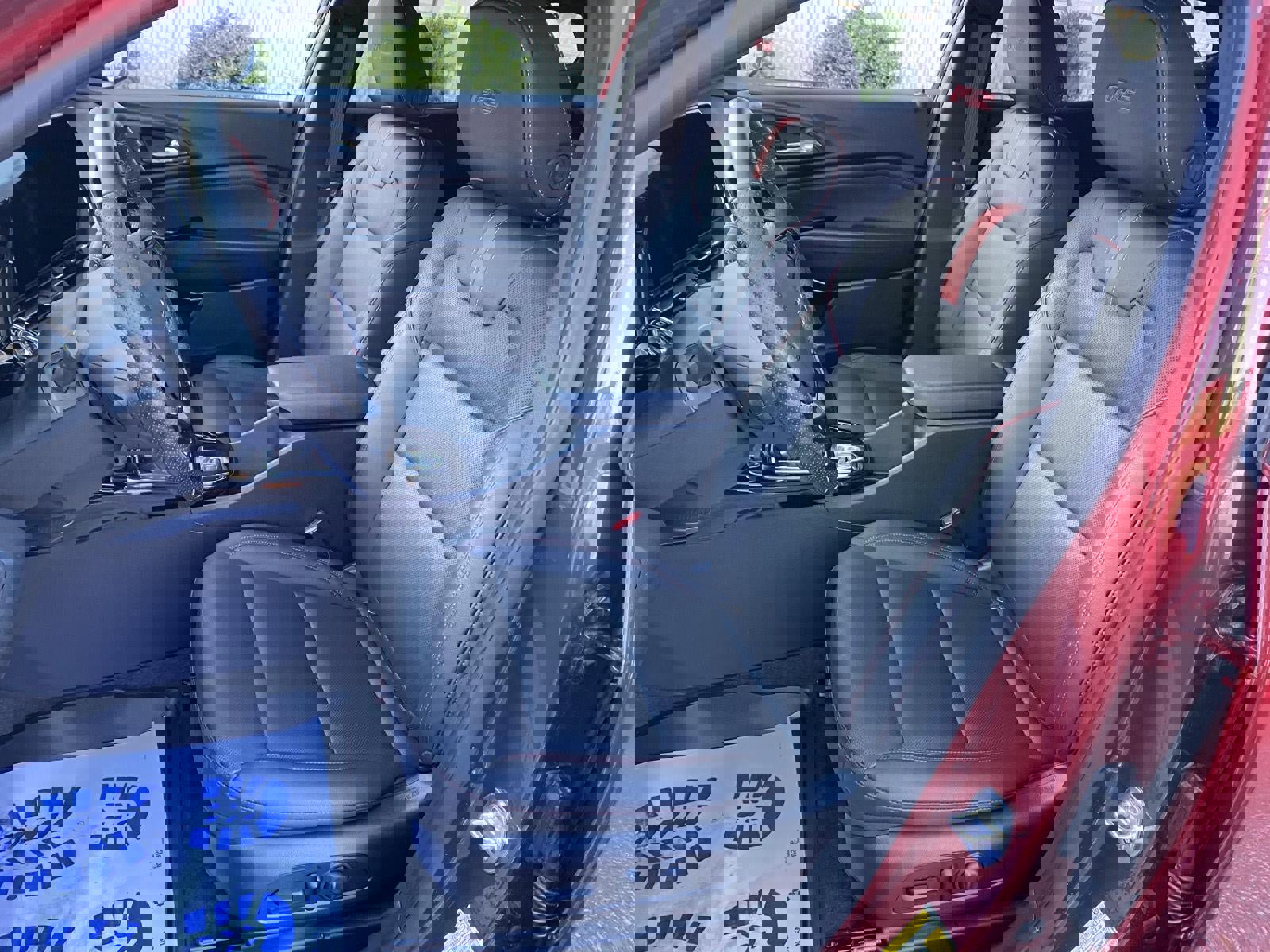 Certified 2025 Chevrolet Trax RS w/ Driver Confidence Package image 18