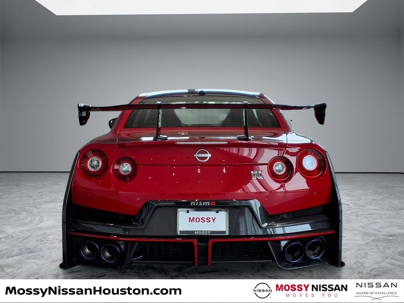Used 2024 Nissan GT-R NISMO w/ Floor Mat Package AWD/4WD image 5