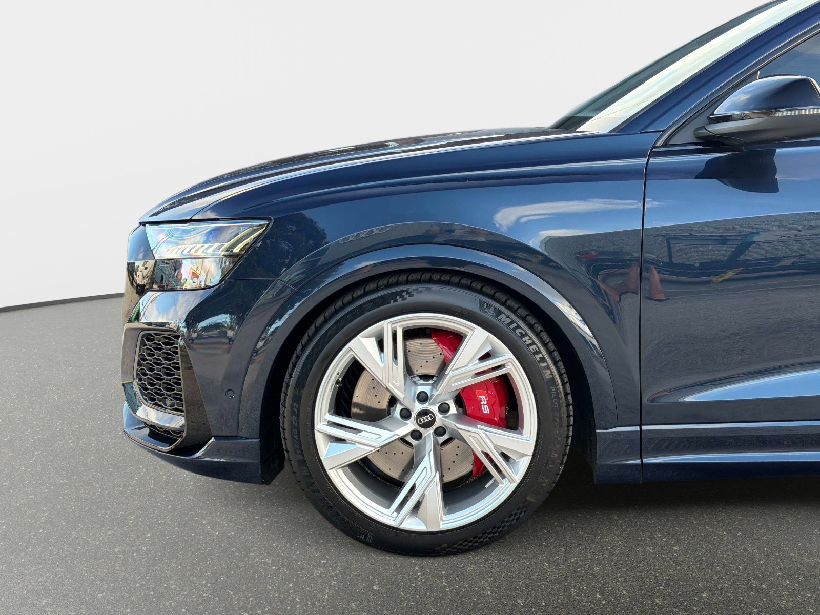 Used 2024 Audi RS Q8 image 13