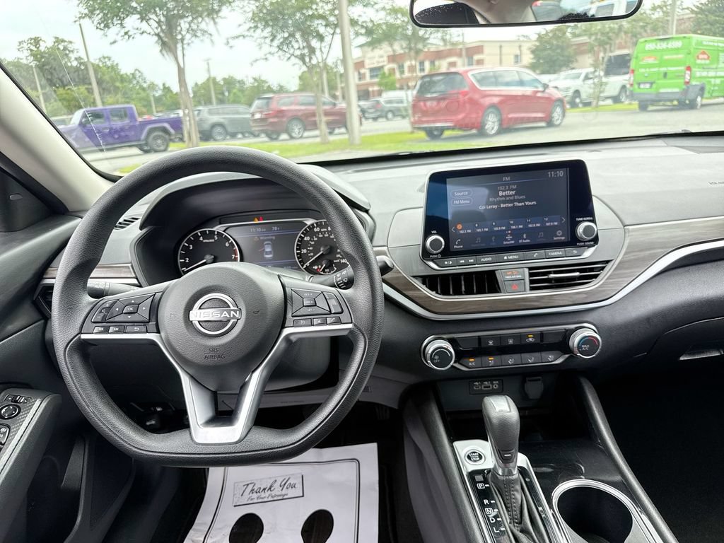 Used 2024 Nissan Altima 2.5 SV FWD image 33