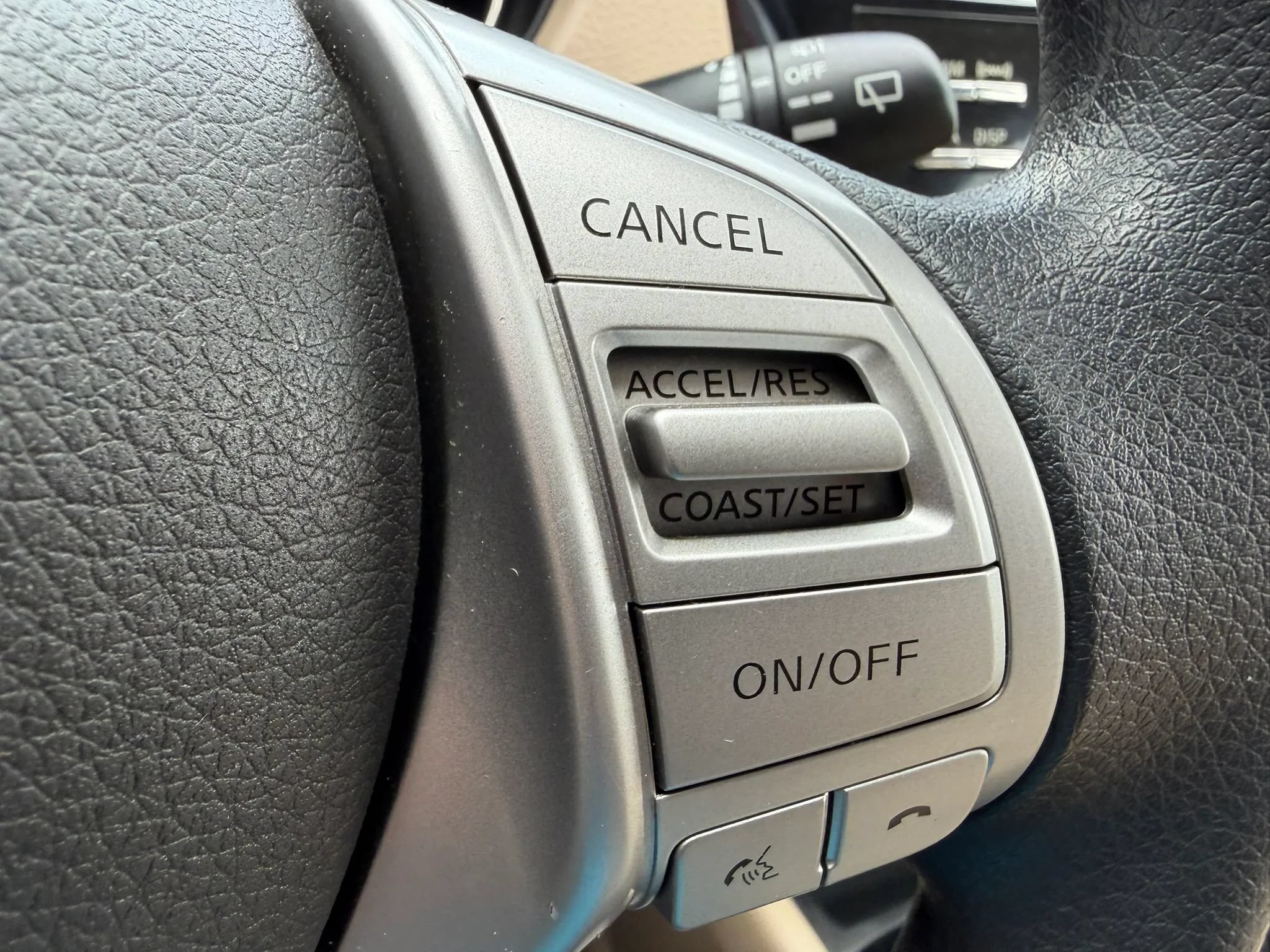 Used 2016 Nissan Rogue S FWD image 17