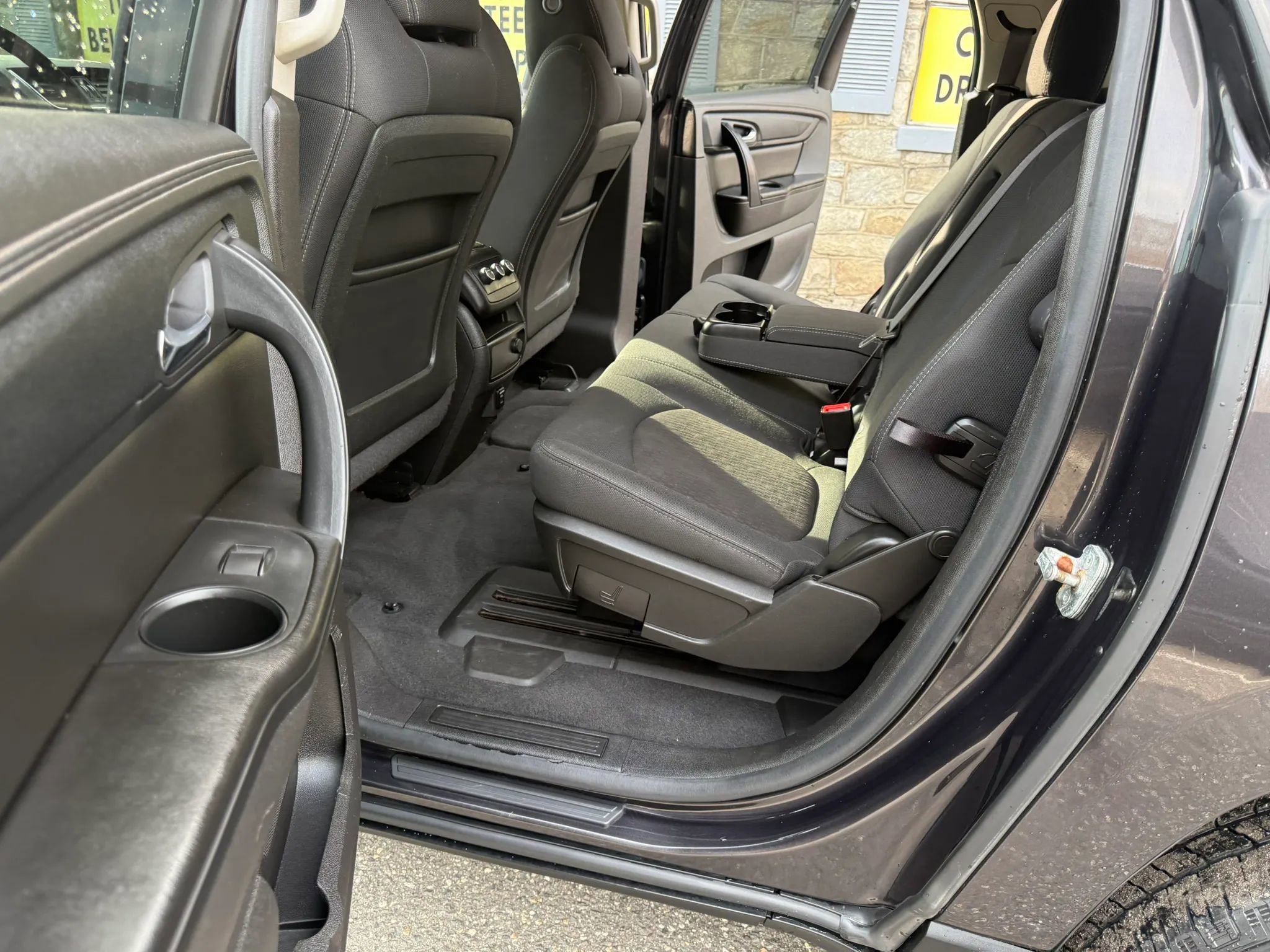 Used 2014 GMC Acadia SLE image 23