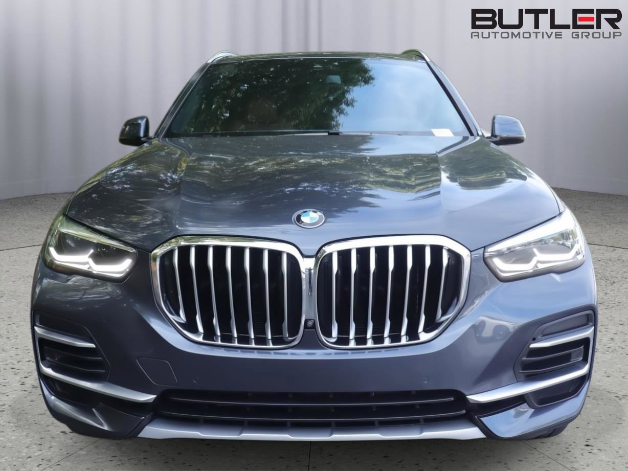 Used 2022 BMW X5 sDrive40i w/ Premium Package image 2