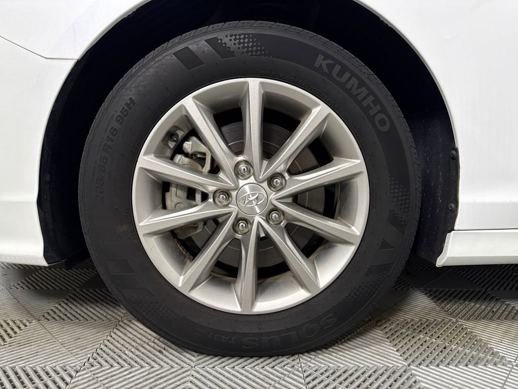 Used 2019 Hyundai Sonata SE image 20