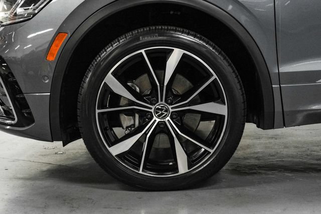 Used 2024 Volkswagen Tiguan SEL R-Line AWD/4WD image 42