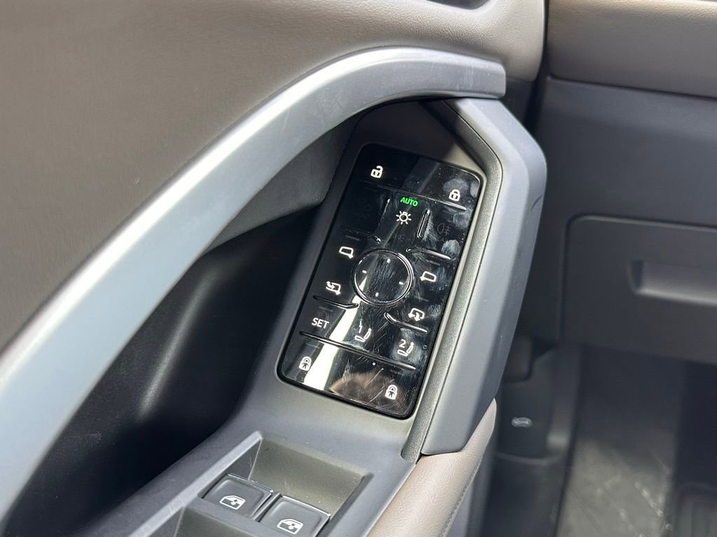 Used 2025 Audi Q5 Premium image 32