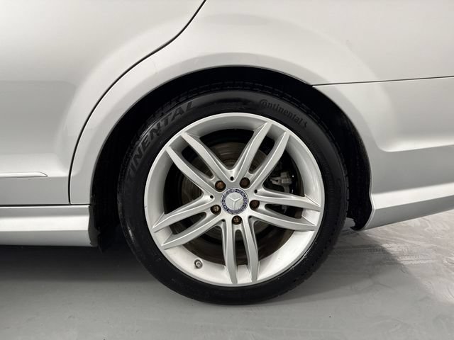 Used 2012 Mercedes-Benz C 300 4MATIC Sedan image 5