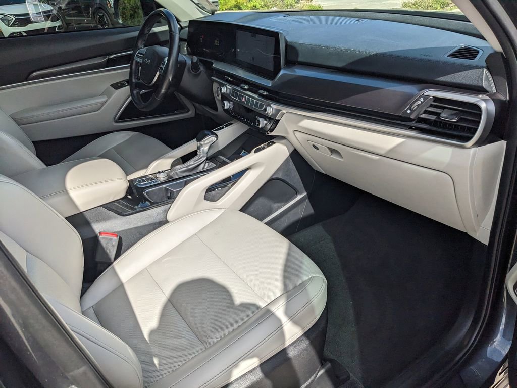 Certified 2024 Kia Telluride S w/ S Sunroof Package image 13