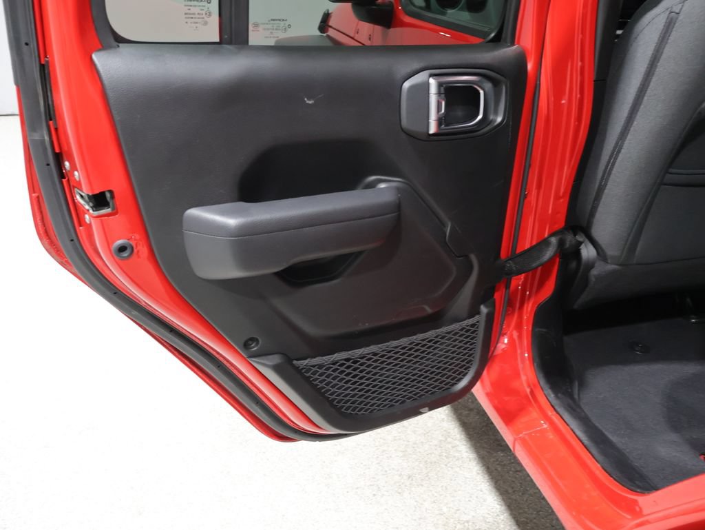 Used 2025 Jeep Wrangler Unlimited Sport AWD/4WD image 17