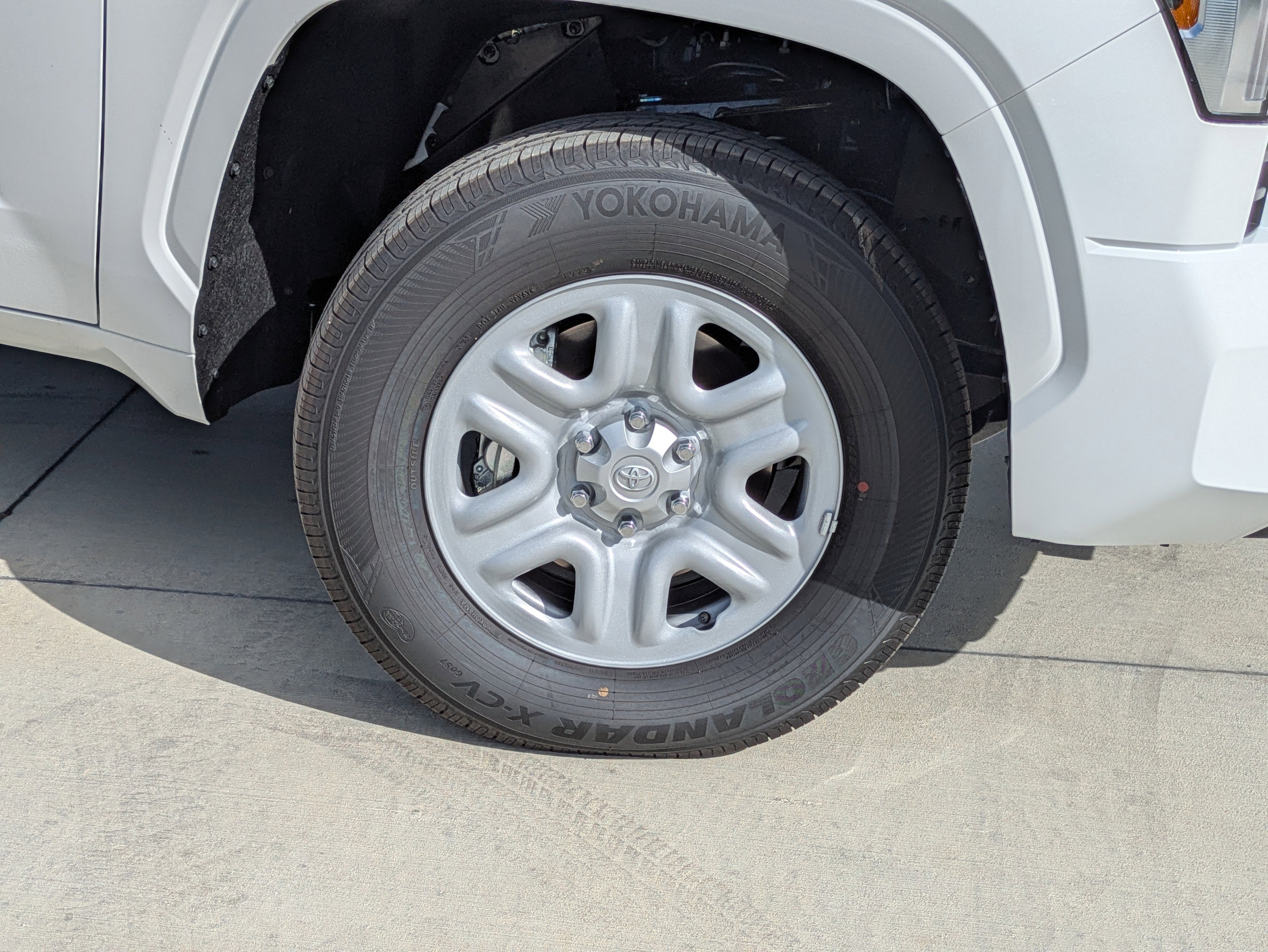 New 2026 Toyota Tundra SR image 10
