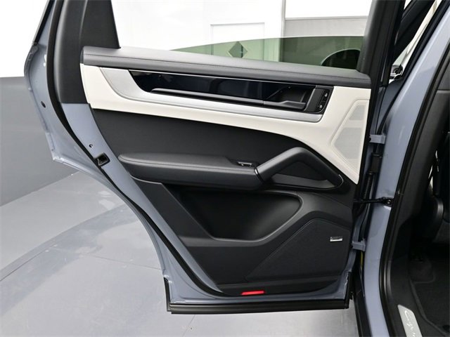 New 2026 Porsche Cayenne Coupe image 14