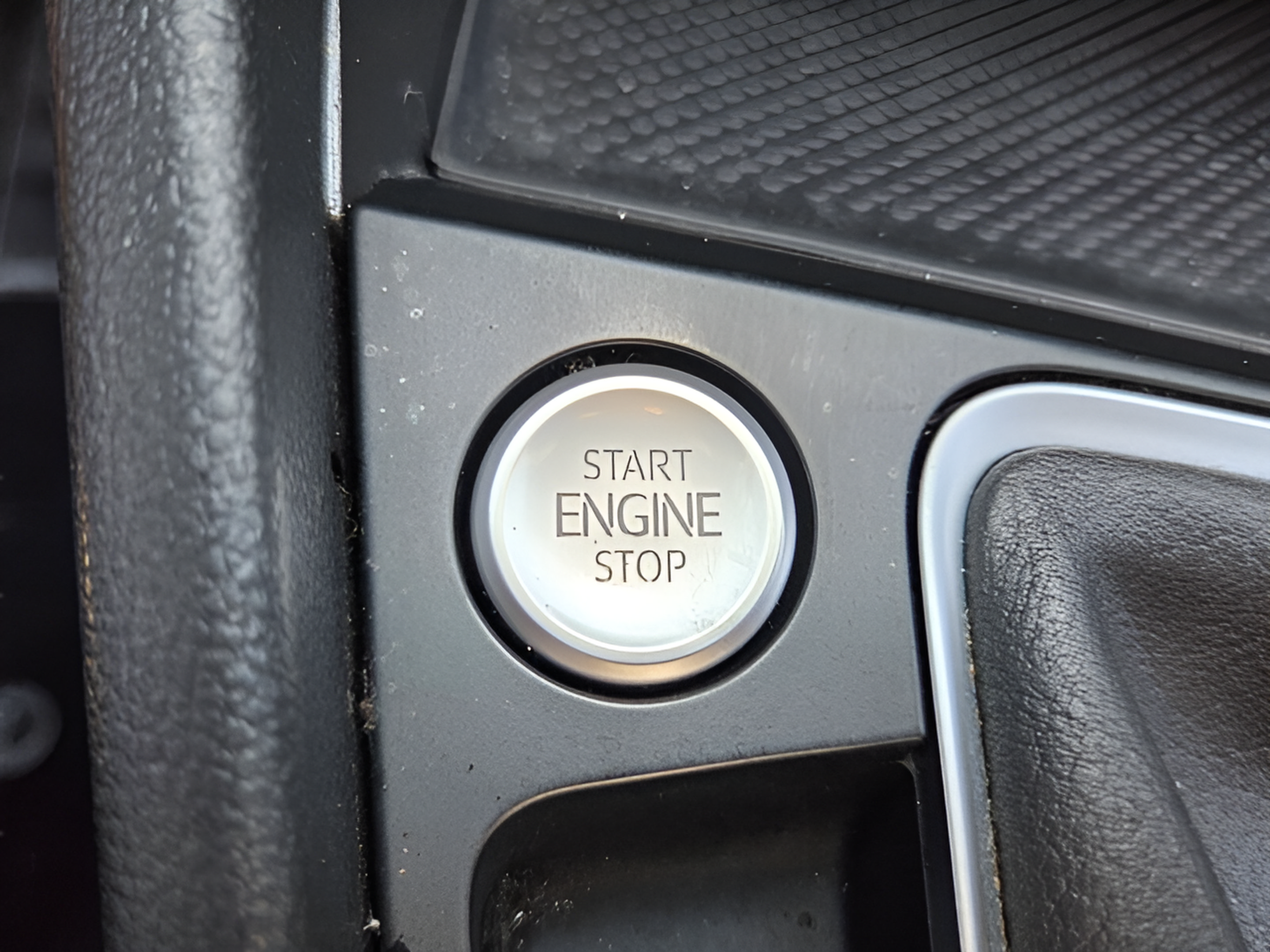 Used 2024 Volkswagen Jetta SE FWD image 21