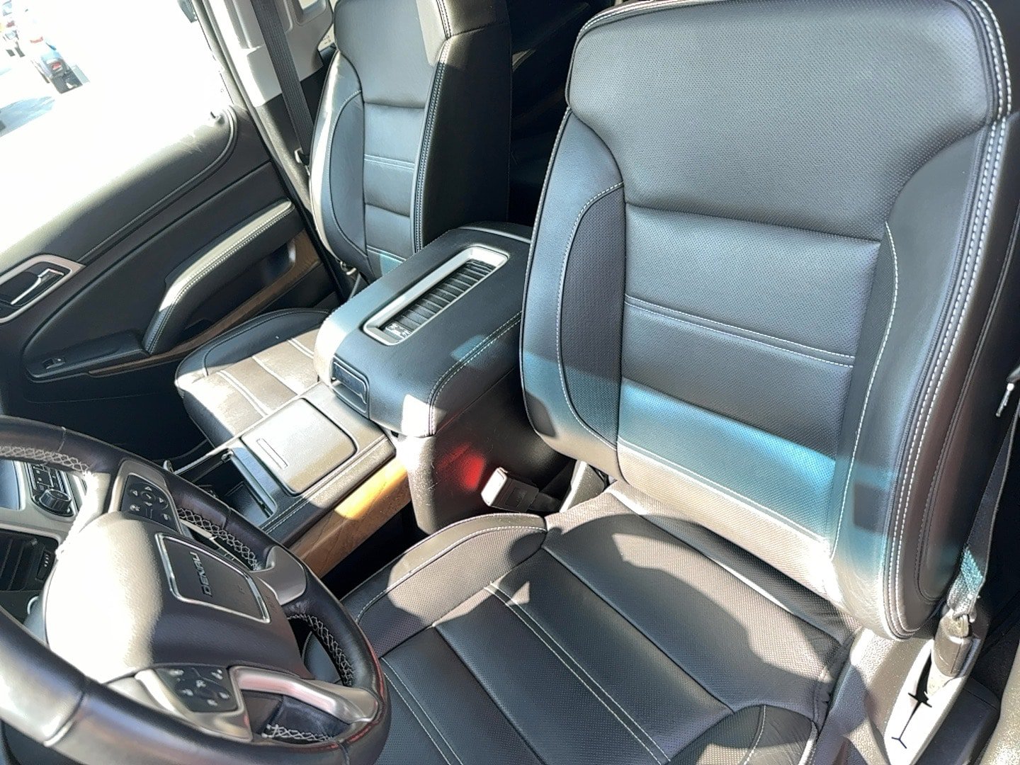Used 2019 GMC Yukon XL Denali w/ Open Road Package AWD/4WD image 27
