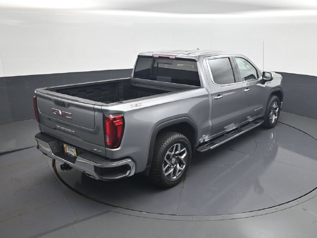 Used 2023 GMC Sierra 1500 SLT w/ SLT Premium Package AWD/4WD image 17