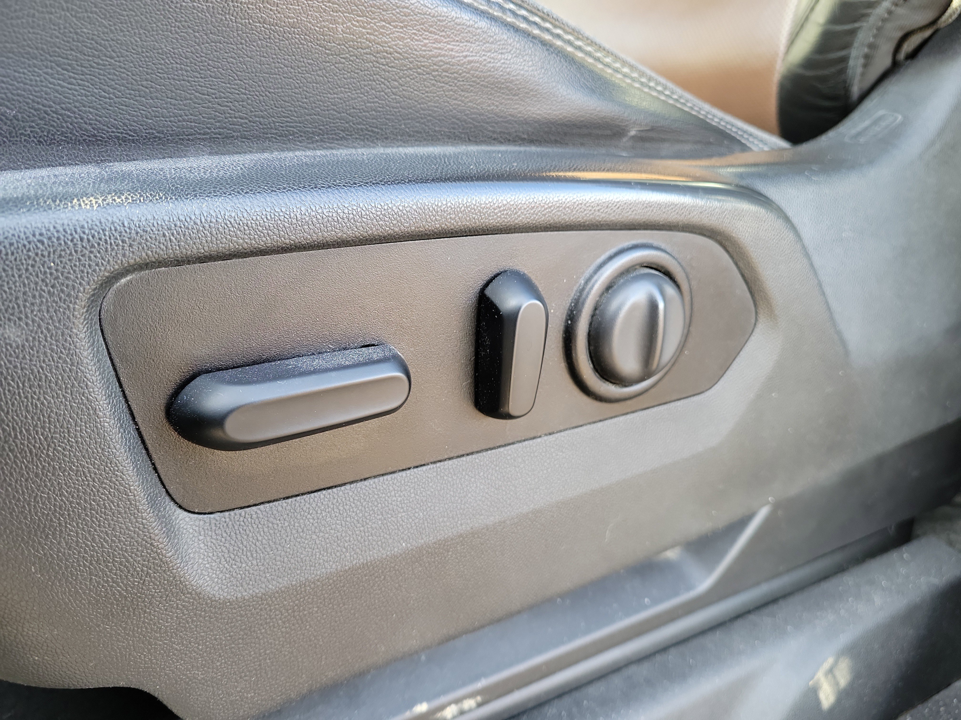 Used 2020 Chevrolet Silverado 2500 High Country image 14