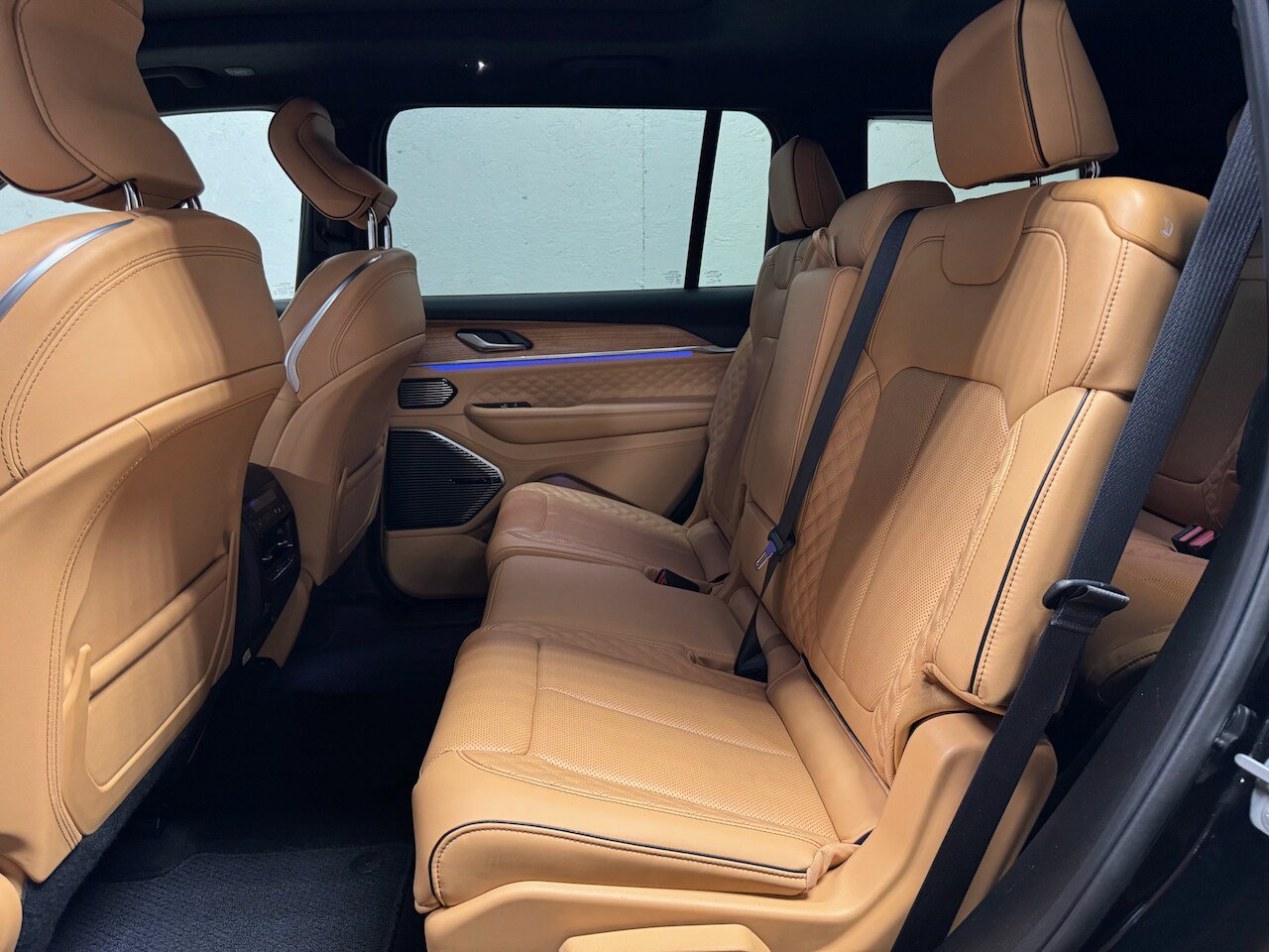 Used 2025 Jeep Grand Cherokee L Summit AWD/4WD image 14