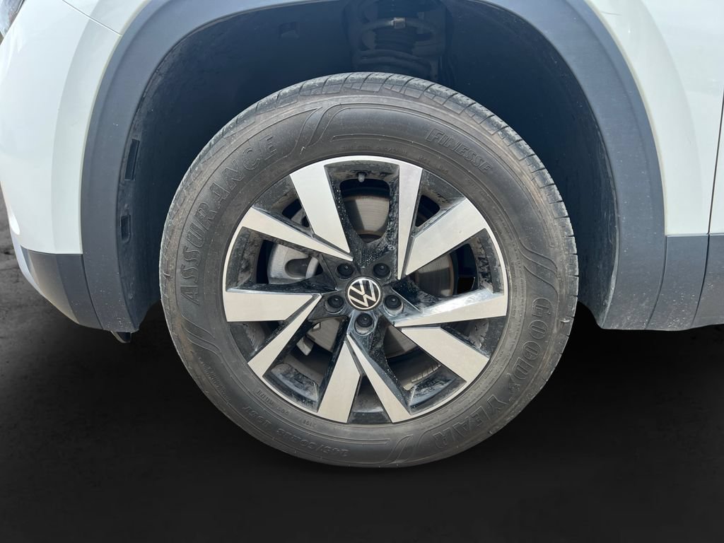 Used 2023 Volkswagen Atlas Cross Sport SE AWD/4WD image 13