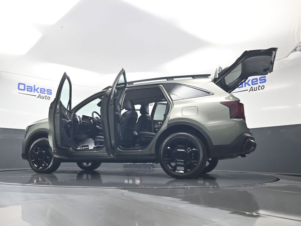 Used 2025 Kia Sorento SX AWD/4WD image 65