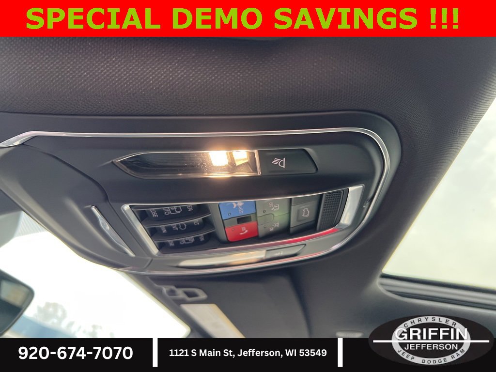 New 2025 Jeep Grand Cherokee L Summit w/ Obsidian Package image 31