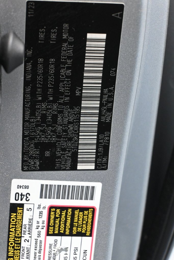 Used 2024 Toyota Sienna Limited AWD/4WD image 27