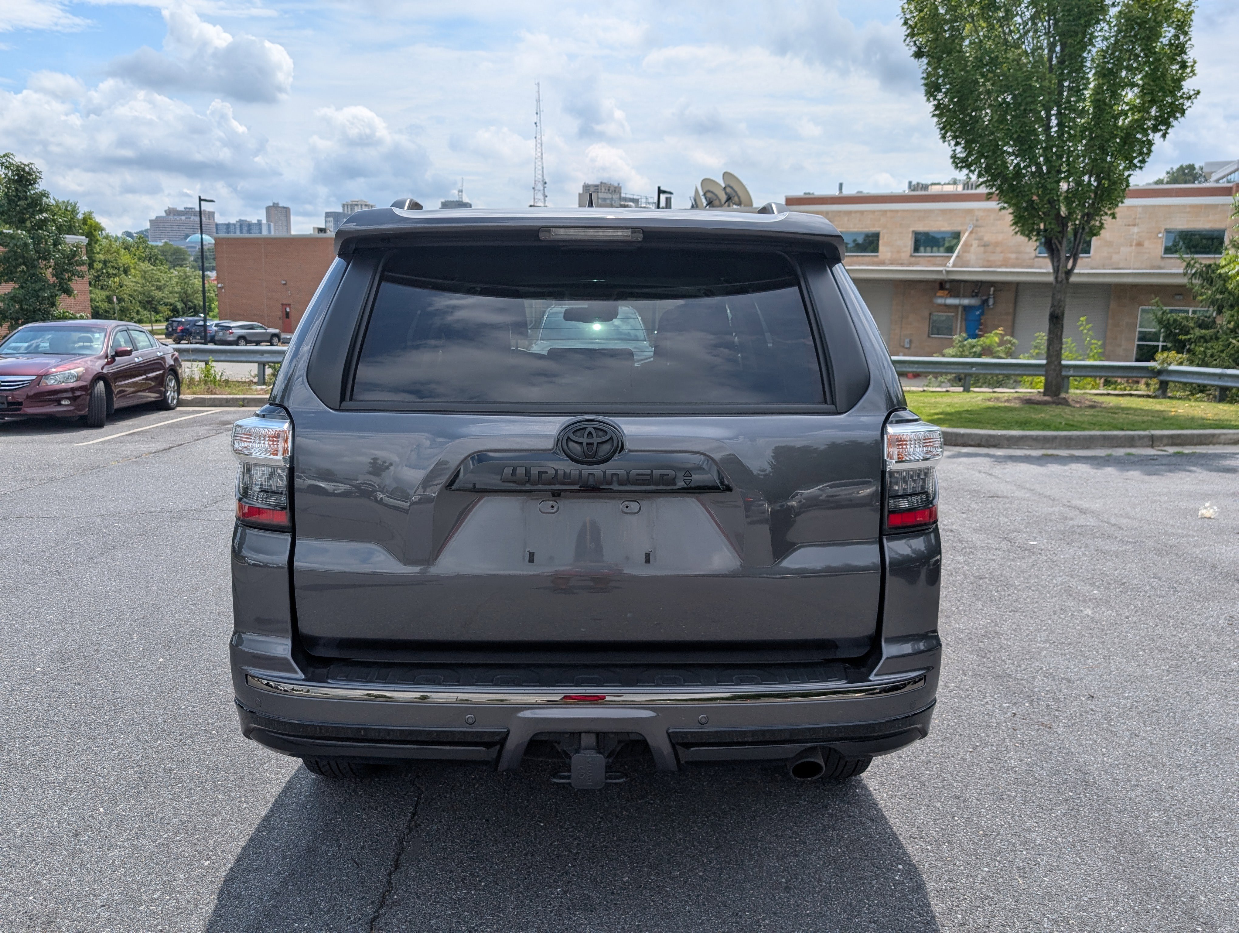 Used 2020 Toyota 4Runner Limited image 4
