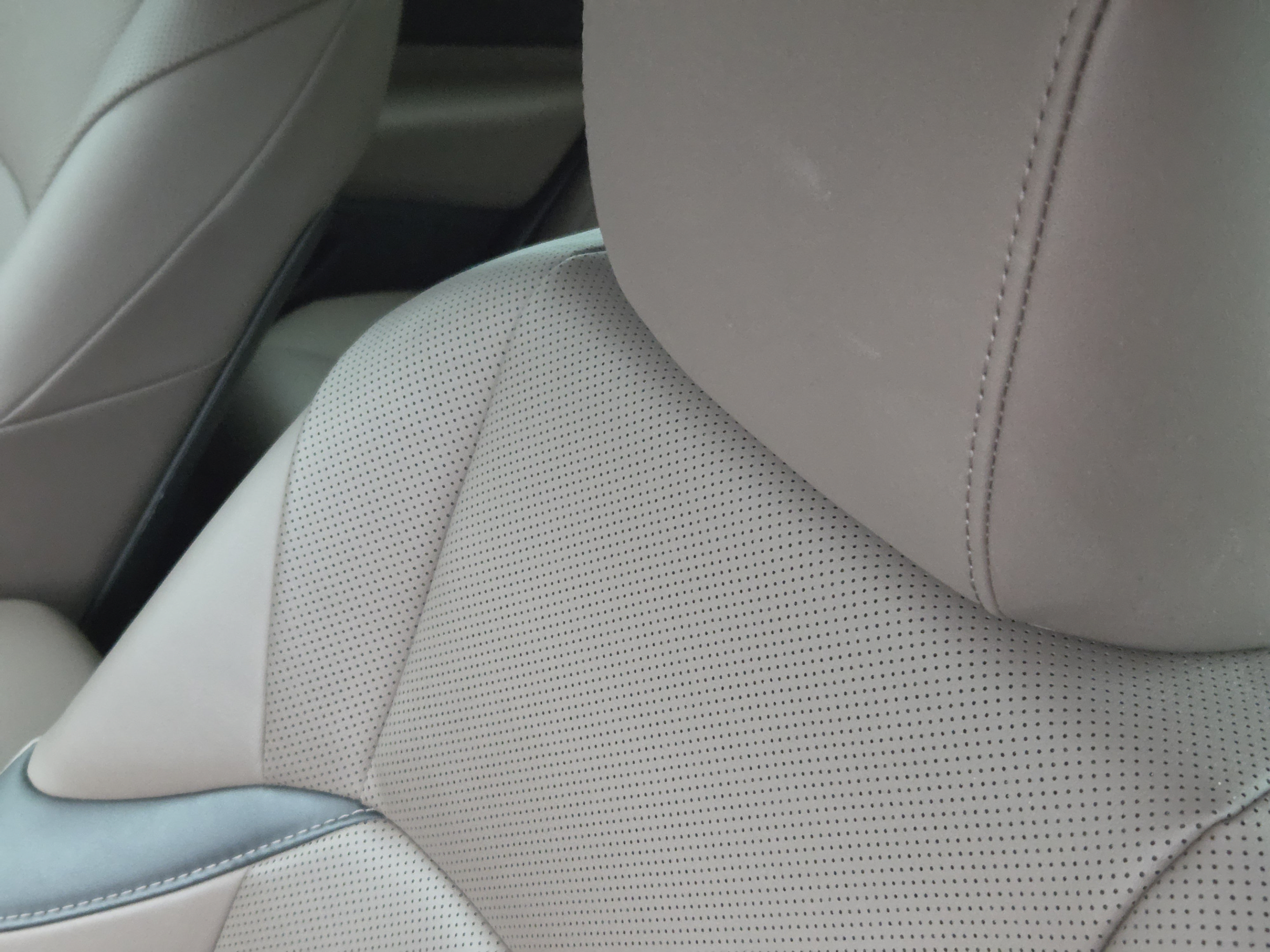 Used 2023 Lexus ES 350 w/ Premium Package FWD image 7