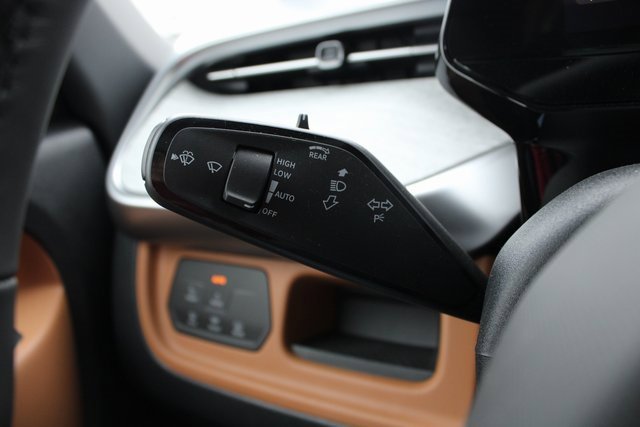 New 2025 Volkswagen ID. Buzz Pro S Plus image 14