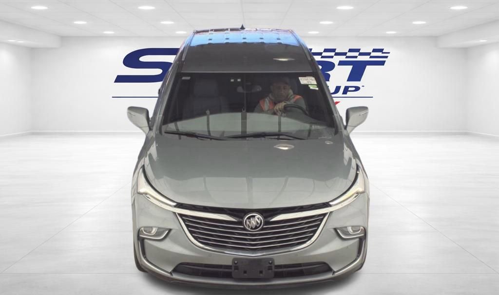 Used 2023 Buick Enclave Essence image 2