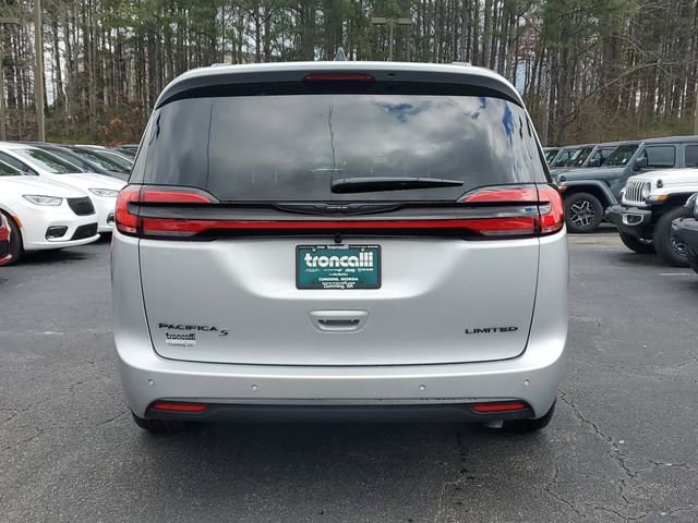 New 2026 Chrysler Pacifica Limited image 5