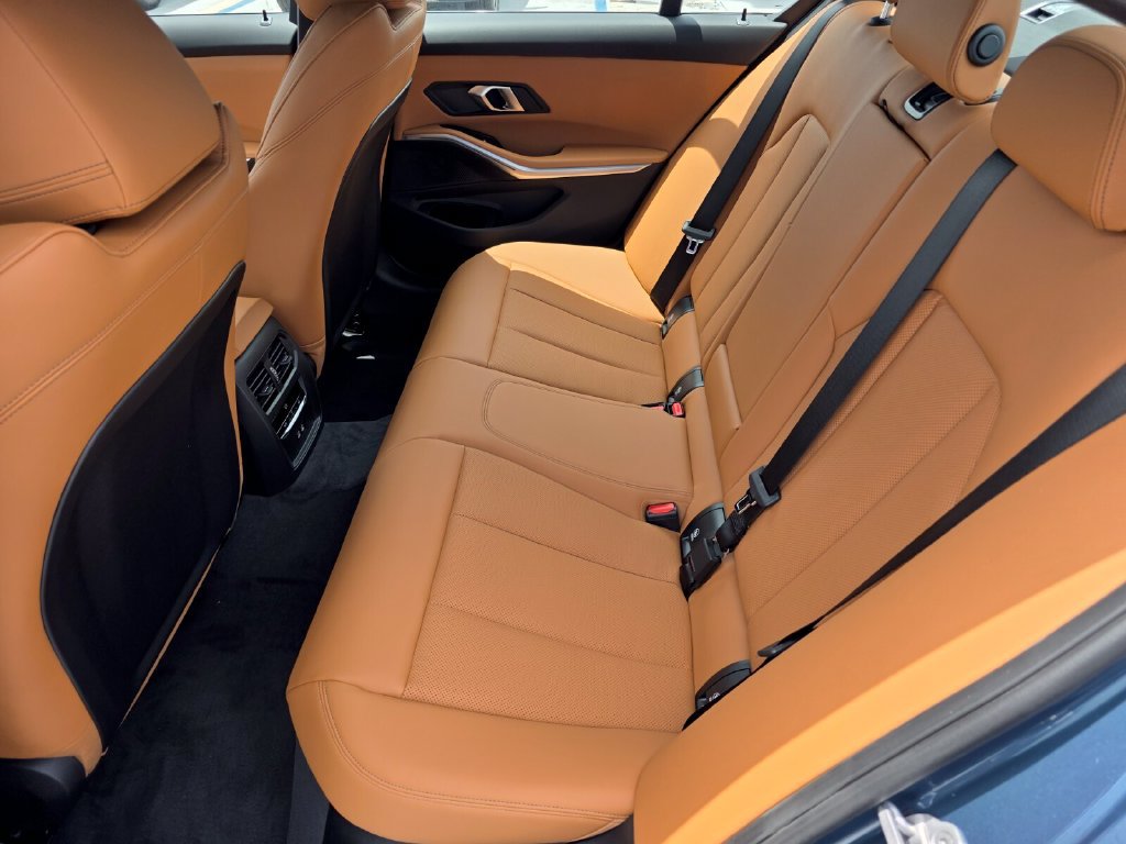New 2026 BMW 330i Sedan w/ M Sport Package RWD image 12
